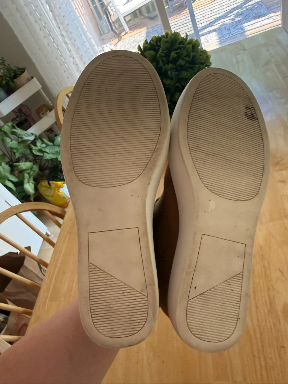 N/A tan wedge